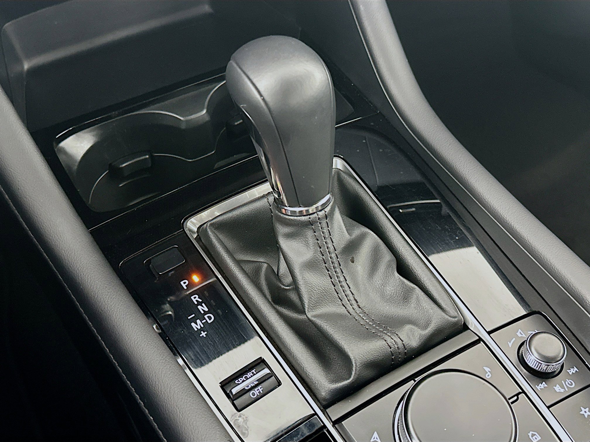 Used 2025 MAZDA MAZDA3 s image 24