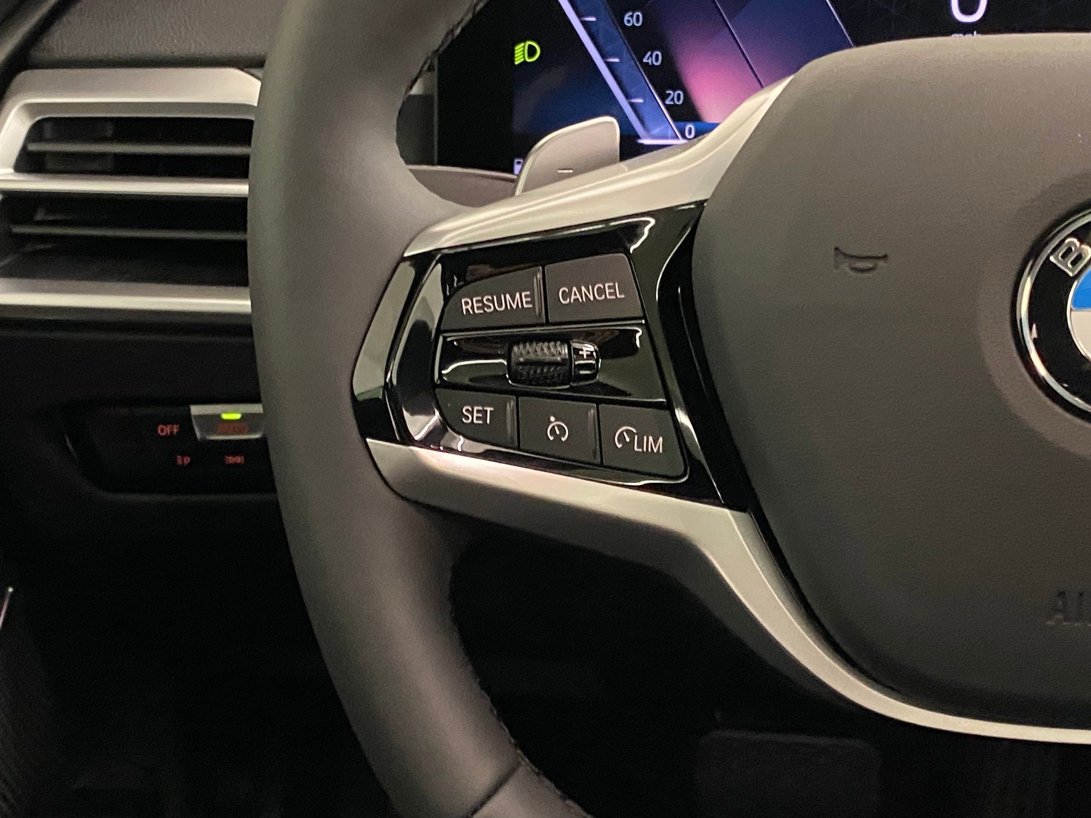 New 2025 BMW 330i xDrive Sedan w/ Convenience Package image 17