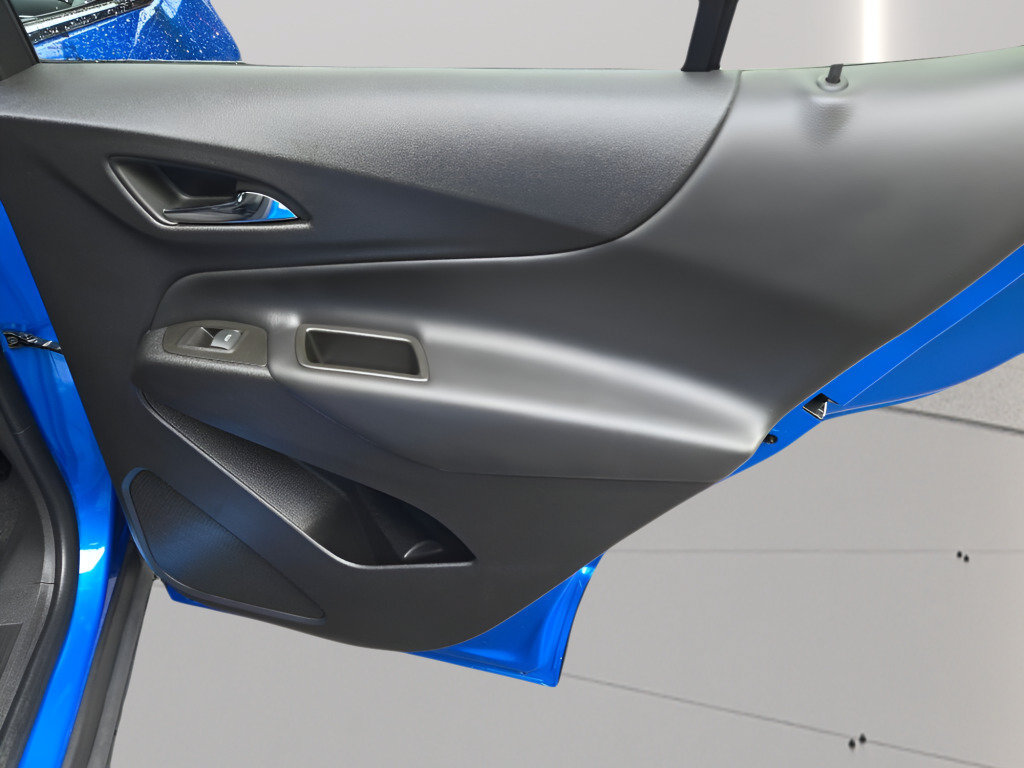 Certified 2024 Chevrolet Equinox LT w/ LPO, Floor Liner Package FWD image 17