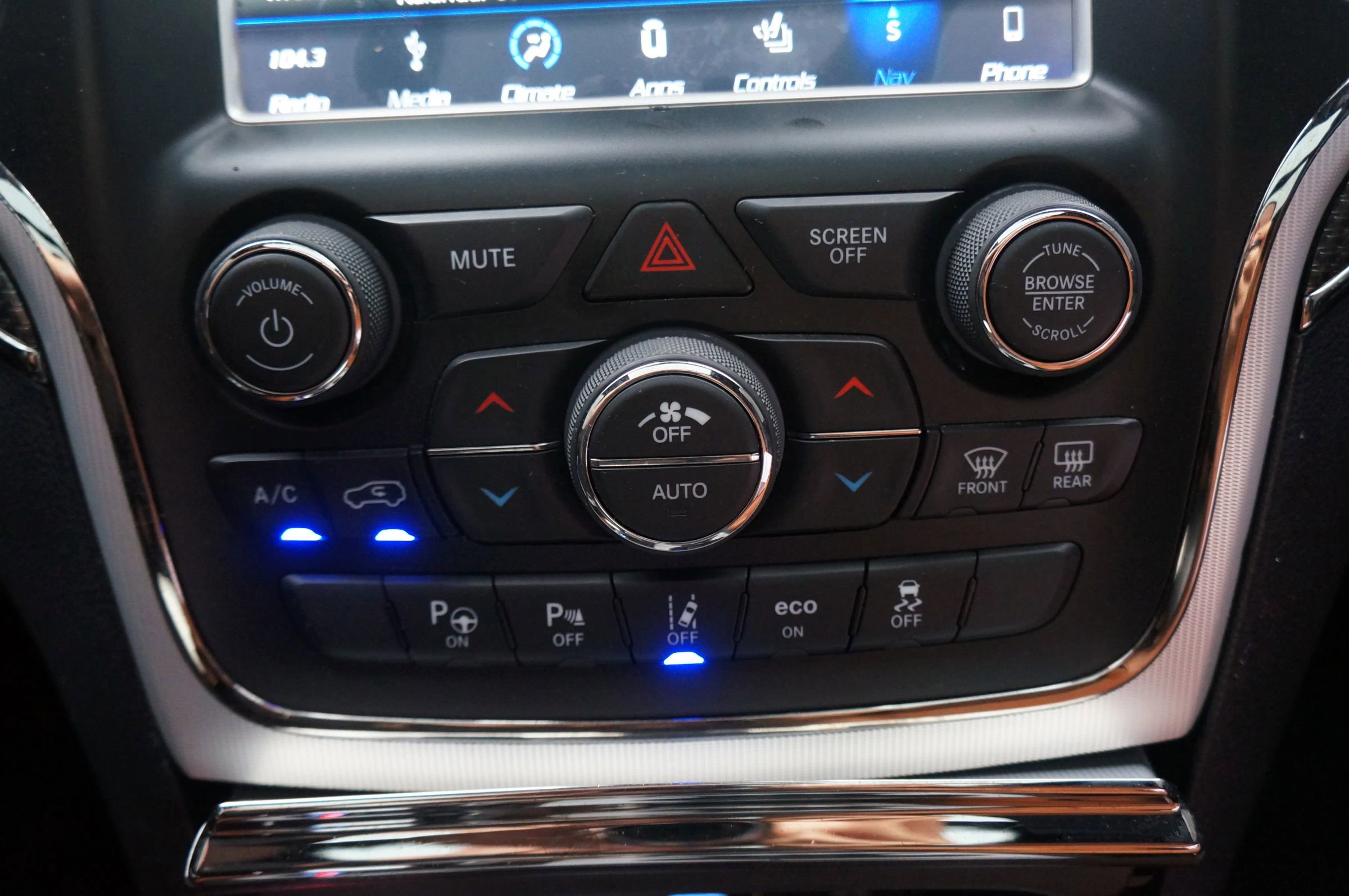 Used 2018 Jeep Grand Cherokee Trackhawk w/ Trailer Tow Group IV image 25