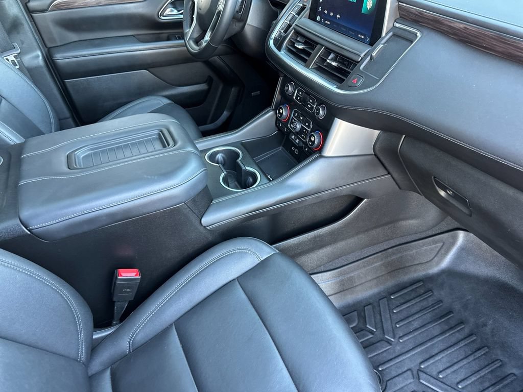Used 2023 Chevrolet Suburban Z71 w/ Luxury Package AWD/4WD image 18