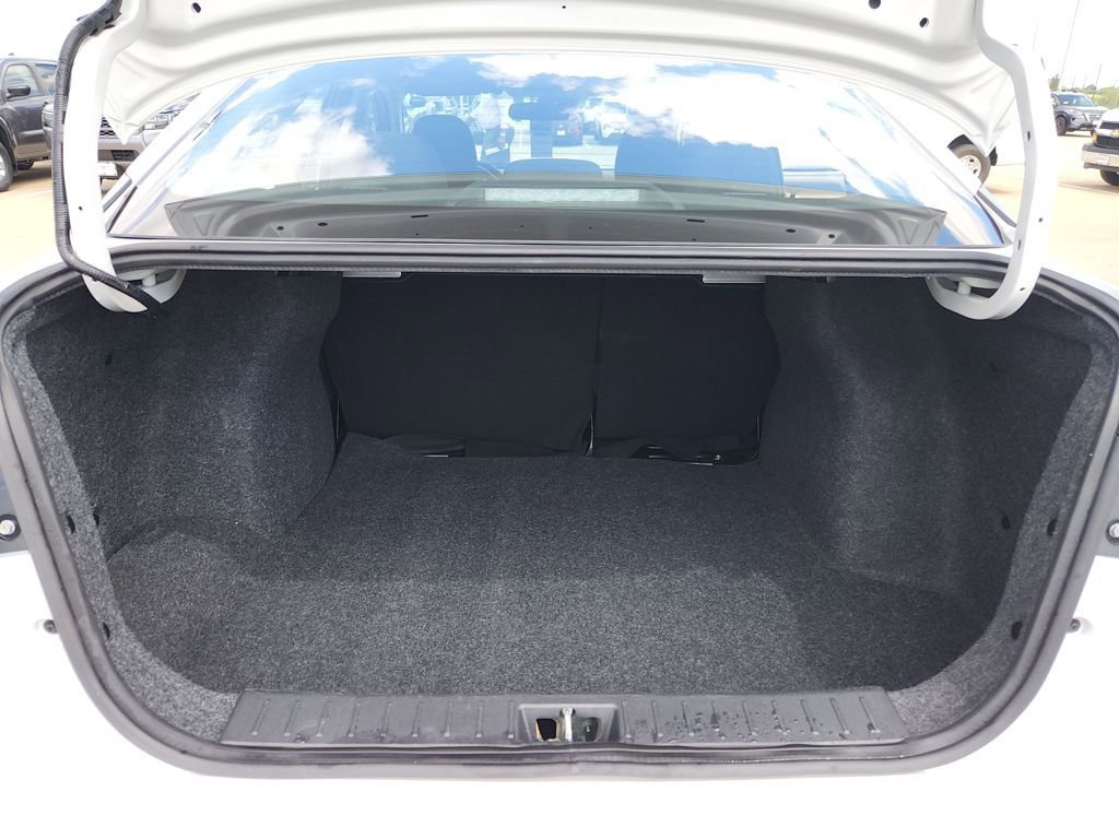 Used 2025 Nissan Versa SV image 13