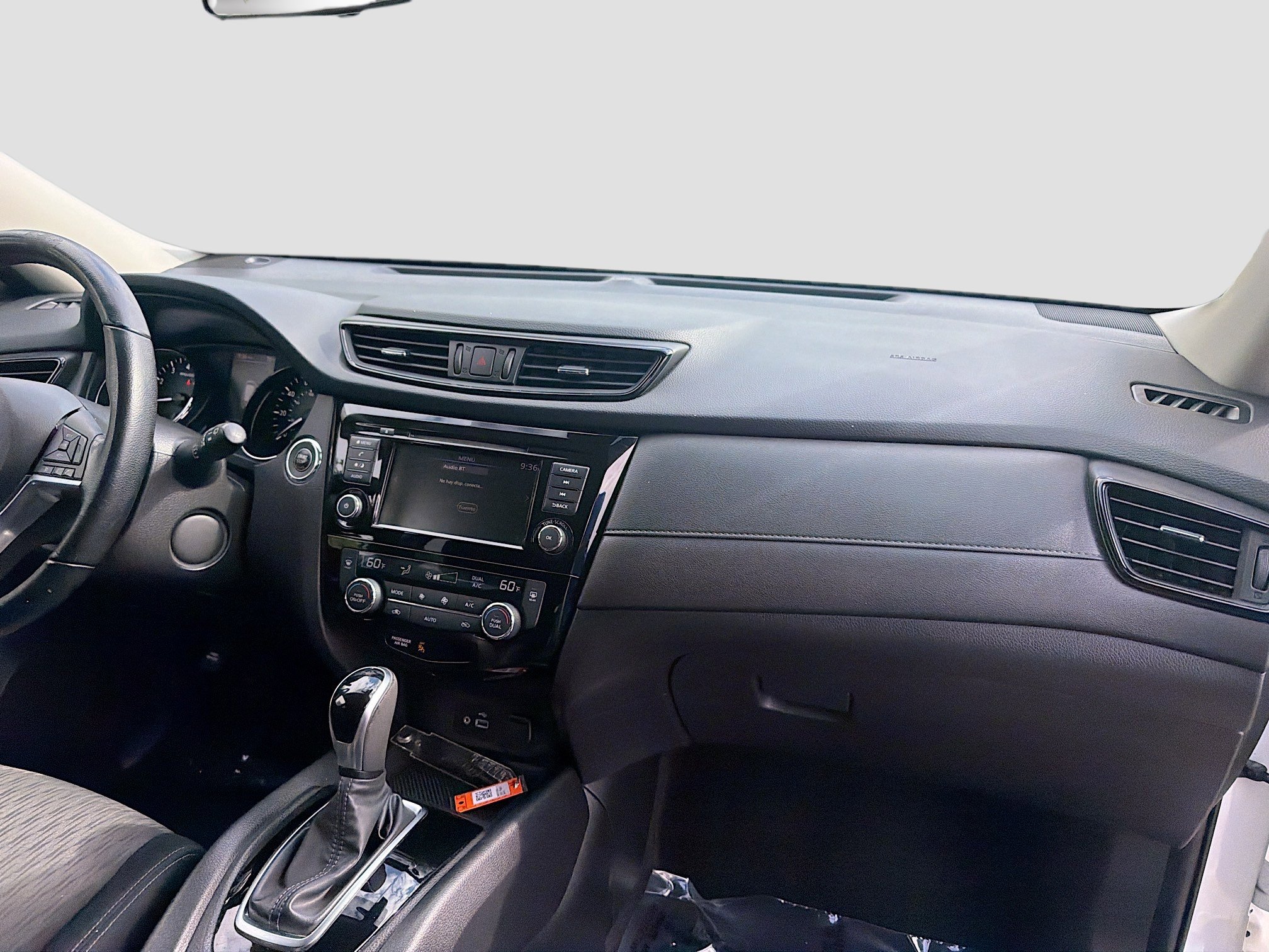 Used 2020 Nissan Rogue SV image 32