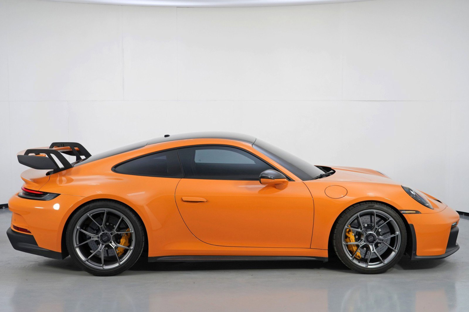 Used 2022 Porsche 911 GT3 RWD image 46