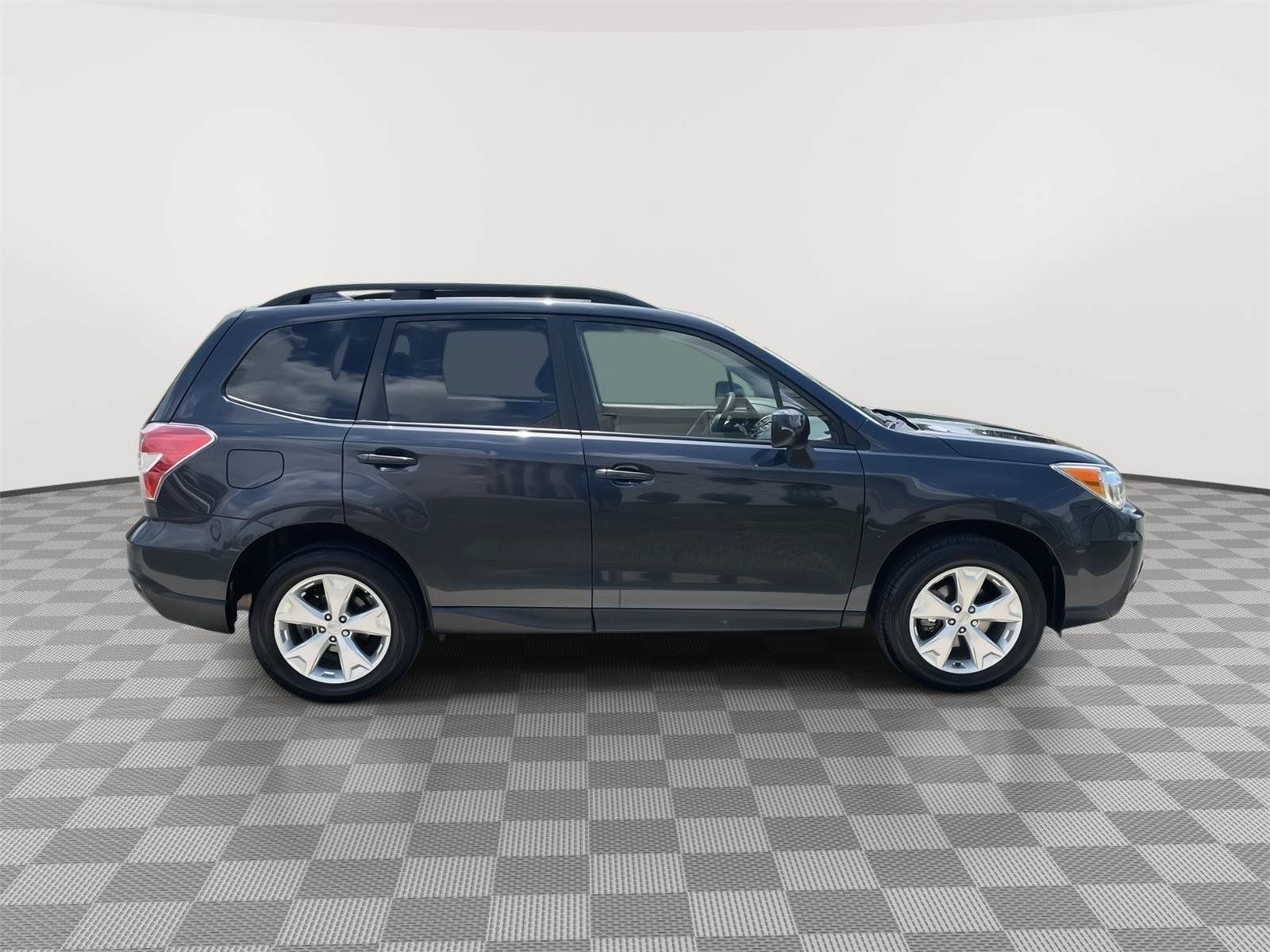 Used 2016 Subaru Forester 2.5i Premium w/ Popular Package #1 AWD/4WD image 9