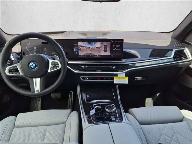 New 2026 BMW X5 xDrive50e w/ M Sport Package AWD/4WD image 15