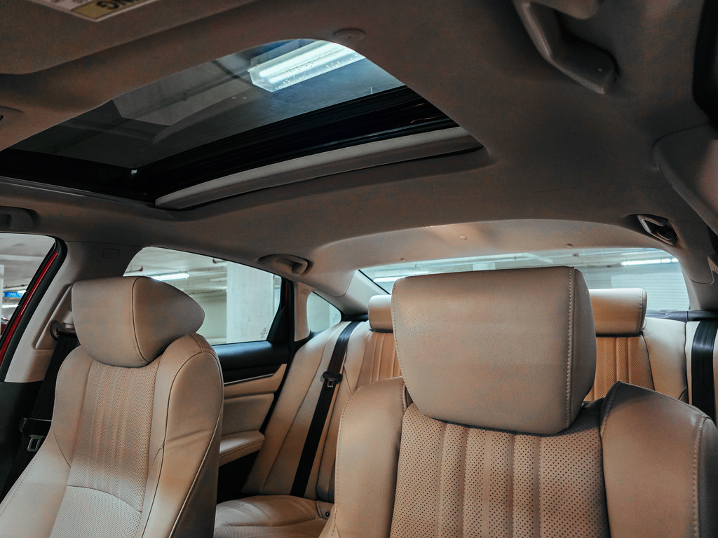 Used 2018 Honda Accord EX-L image 18