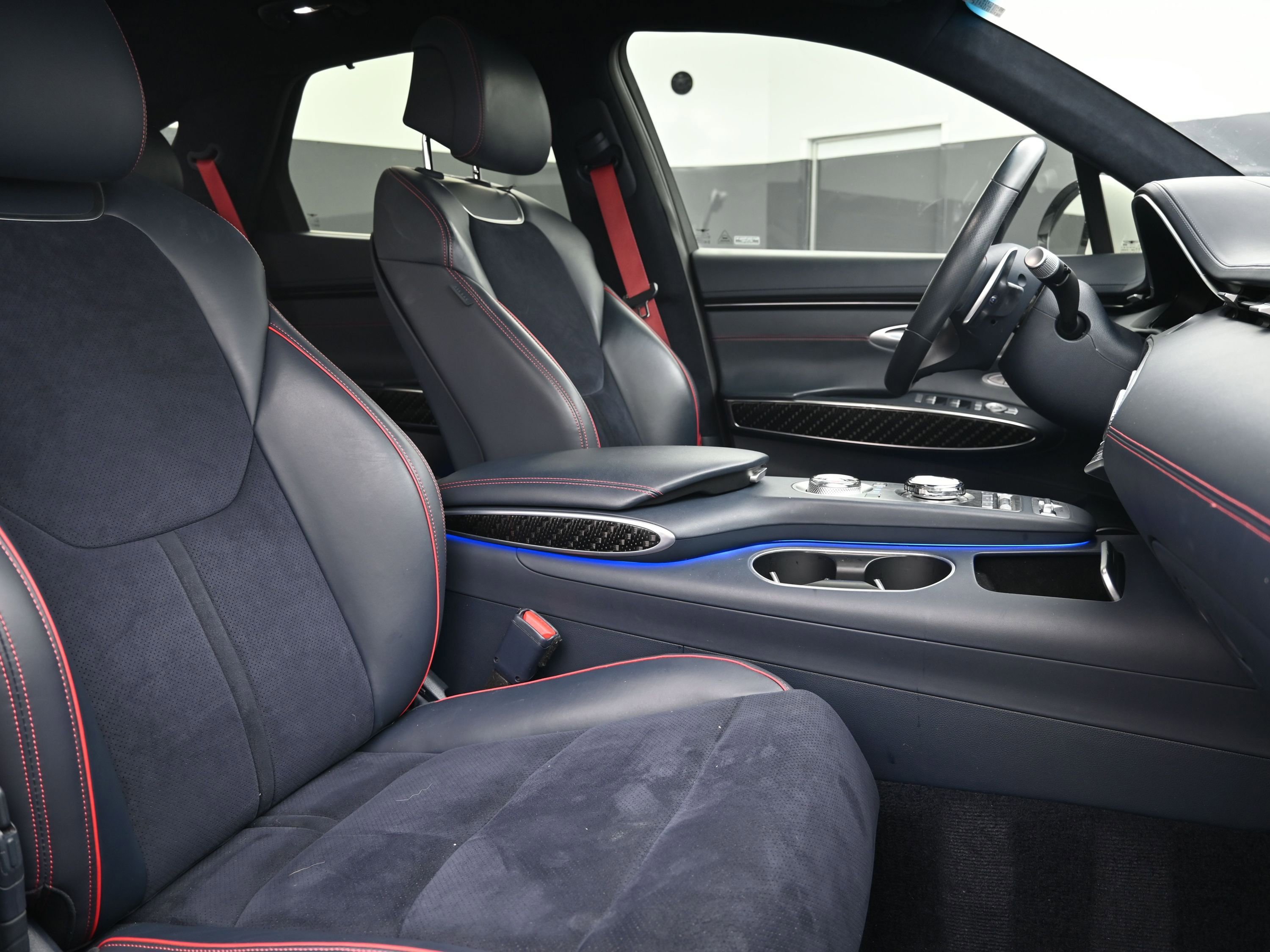 Used 2022 Genesis GV70 3.5T Sport w/ Sport Prestige Package image 28