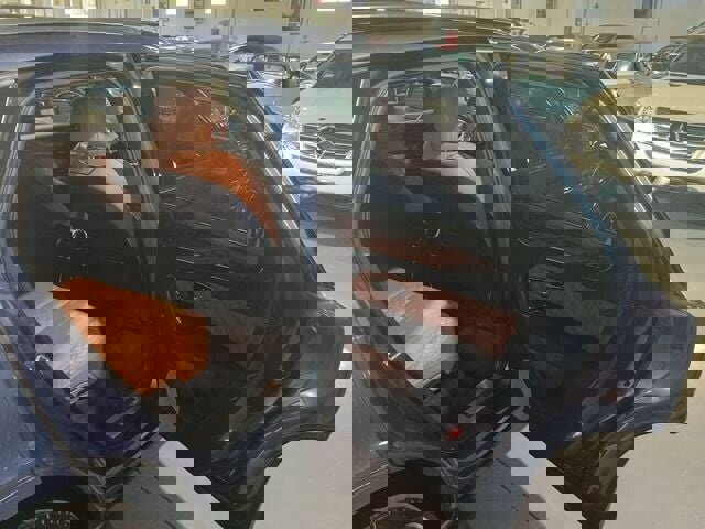 Used 2017 Bentley Bentayga image 9