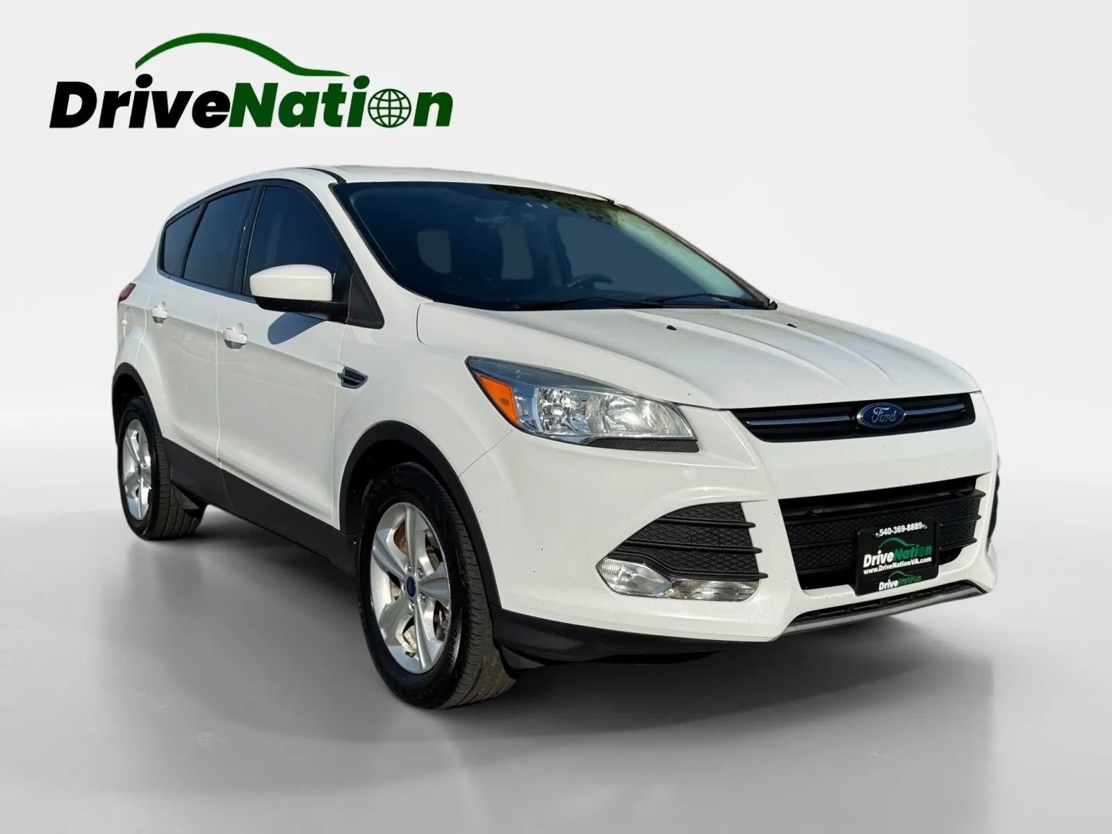 Used 2016 Ford Escape SE w/ SE Cold Weather Package AWD/4WD image 3