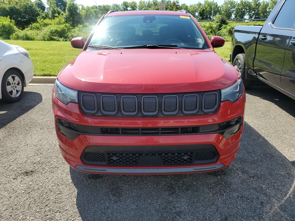 Used 2022 Jeep Compass Limited w/ (RED) Package AWD/4WD image 4