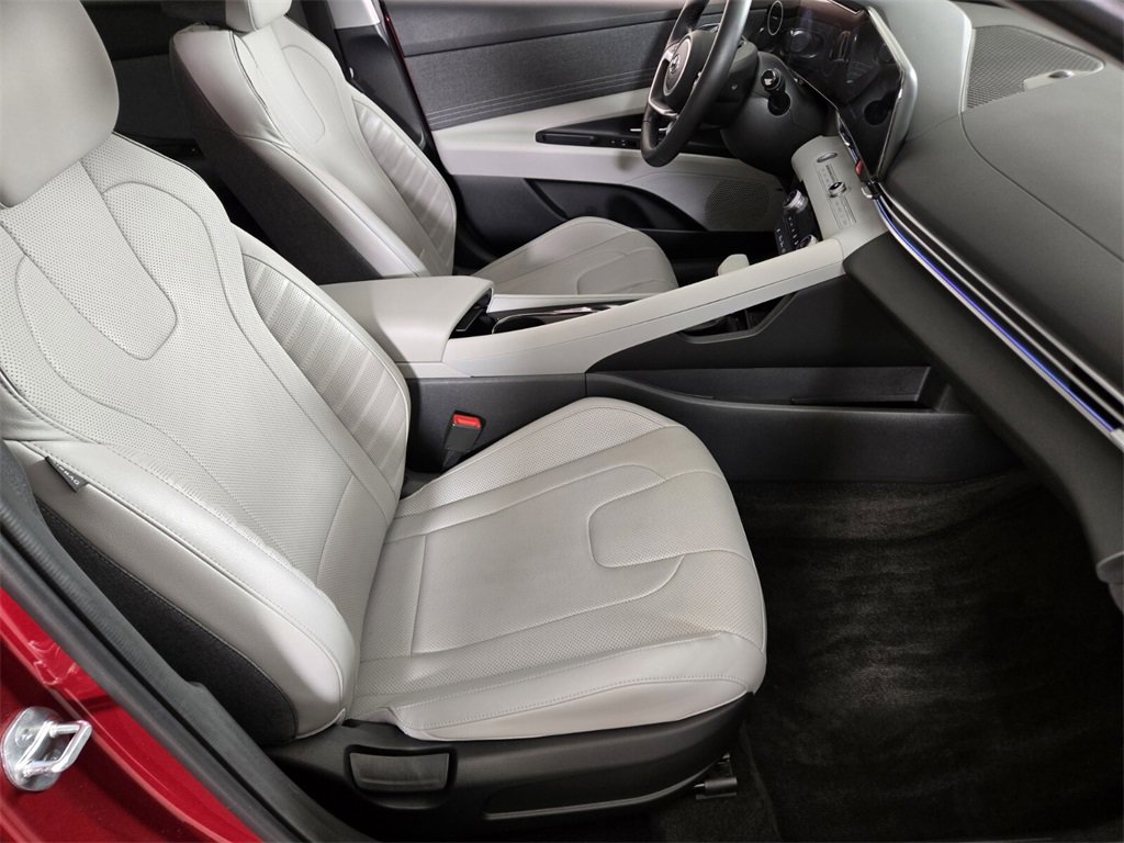 Used 2023 Hyundai Elantra Limited image 20