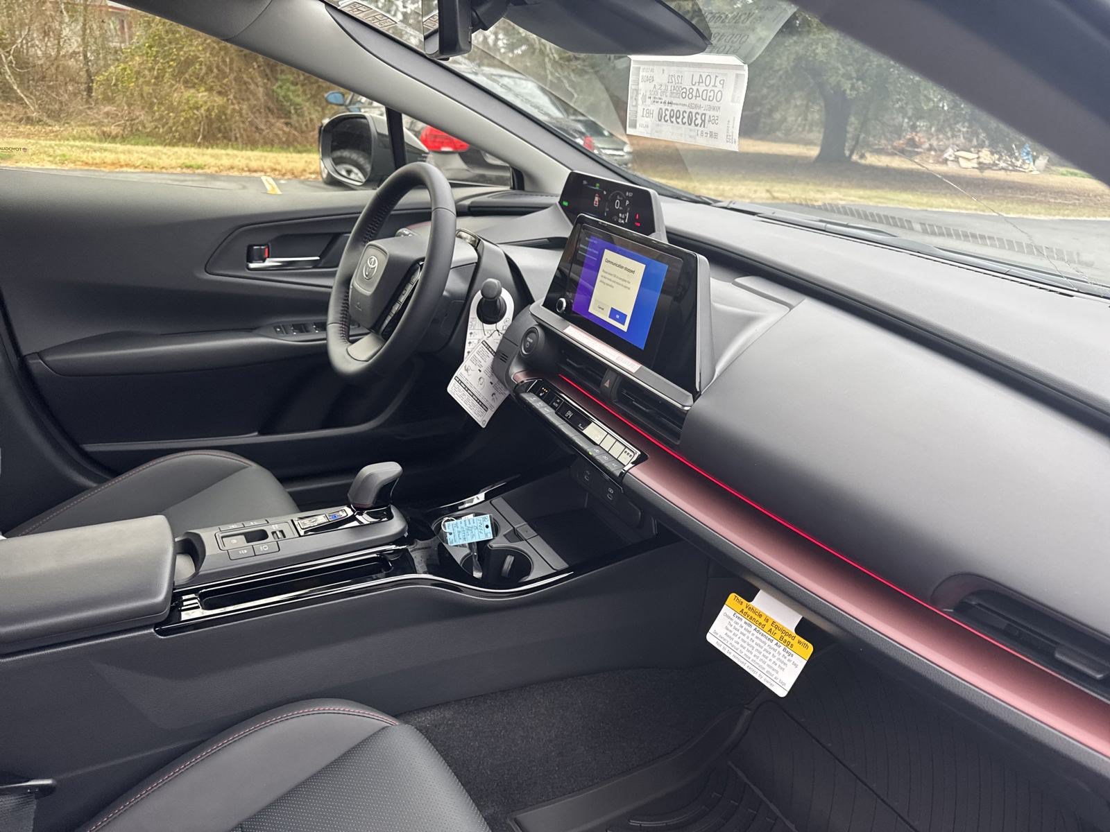 New 2024 Toyota Prius Prime FWD image 33