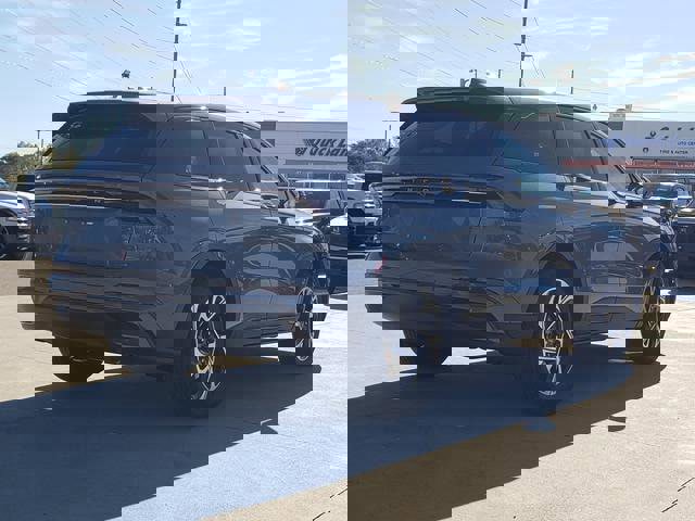 New 2026 Lincoln Nautilus Premier image 10