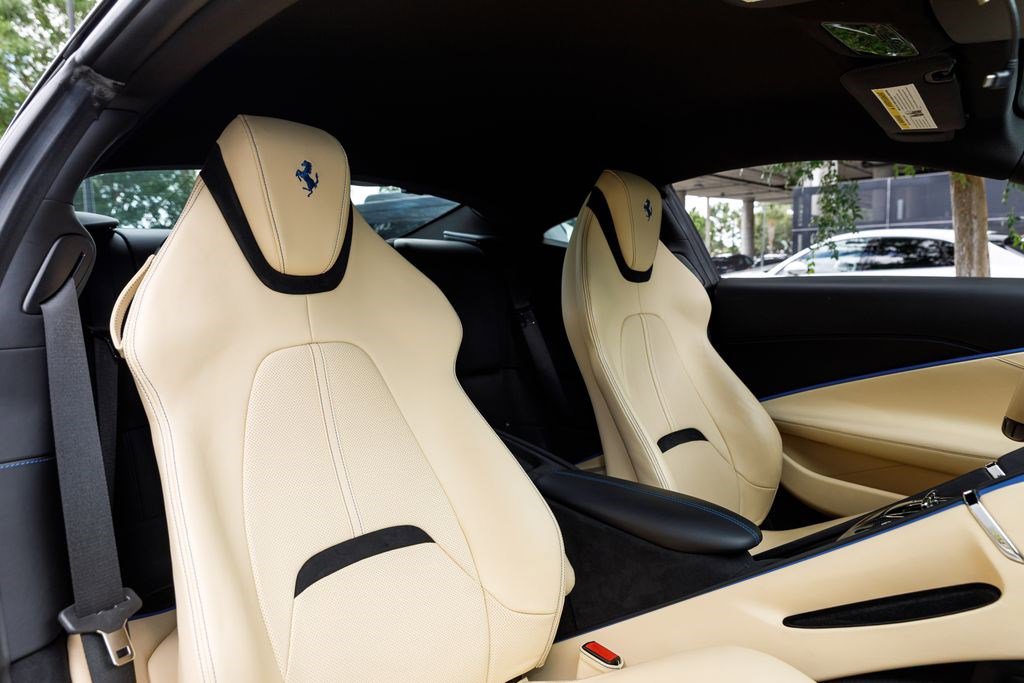 Used 2023 Ferrari Roma RWD image 12