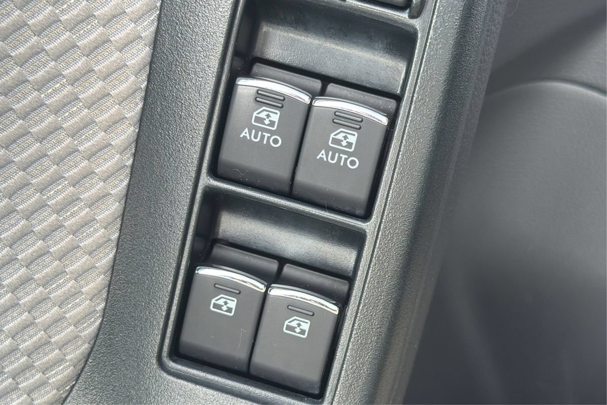 Used 2018 Subaru Forester 2.5i Premium AWD/4WD image 37