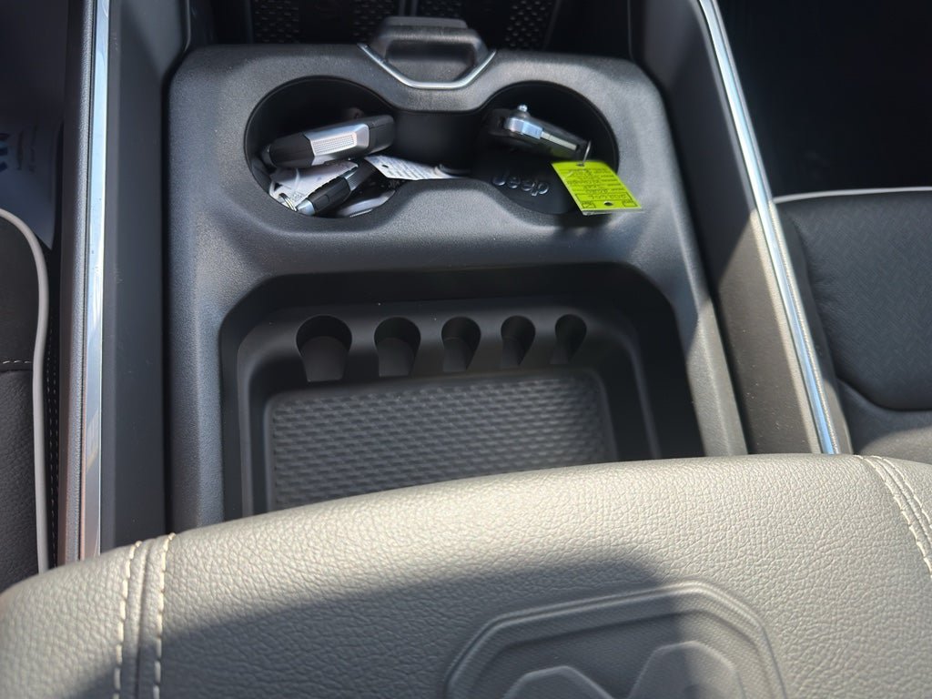 New 2026 RAM 1500 Laramie AWD/4WD image 25