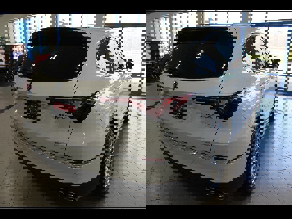 Used 2023 Acura MDX SH-AWD w/ Advance Package image 5