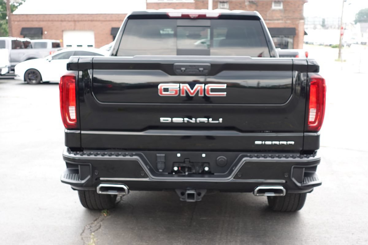 Used 2023 GMC Sierra 1500 Denali w/ Denali Reserve Package AWD/4WD image 10