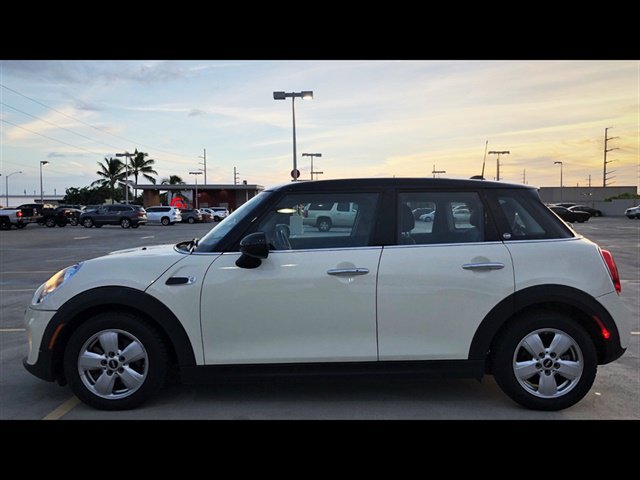Used 2015 MINI Cooper 4-Door Hardtop FWD image 6