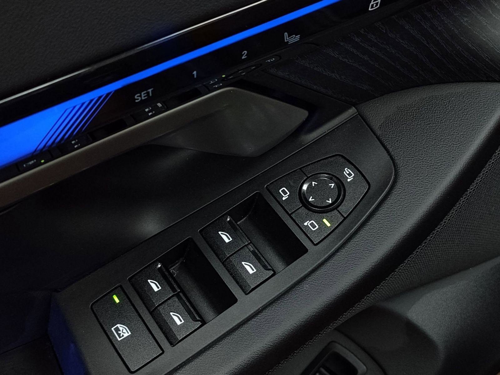 Certified 2025 BMW 540i xDrive image 12