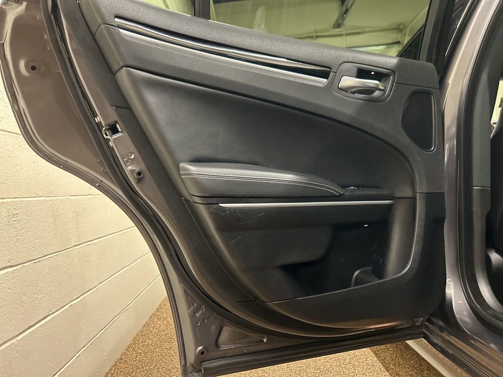 Used 2022 Chrysler 300 S w/ Comfort Group image 14