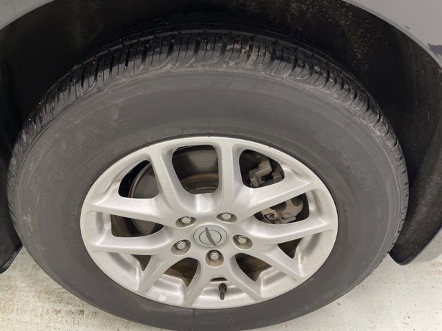 Used 2023 Chrysler Pacifica Touring-L image 7