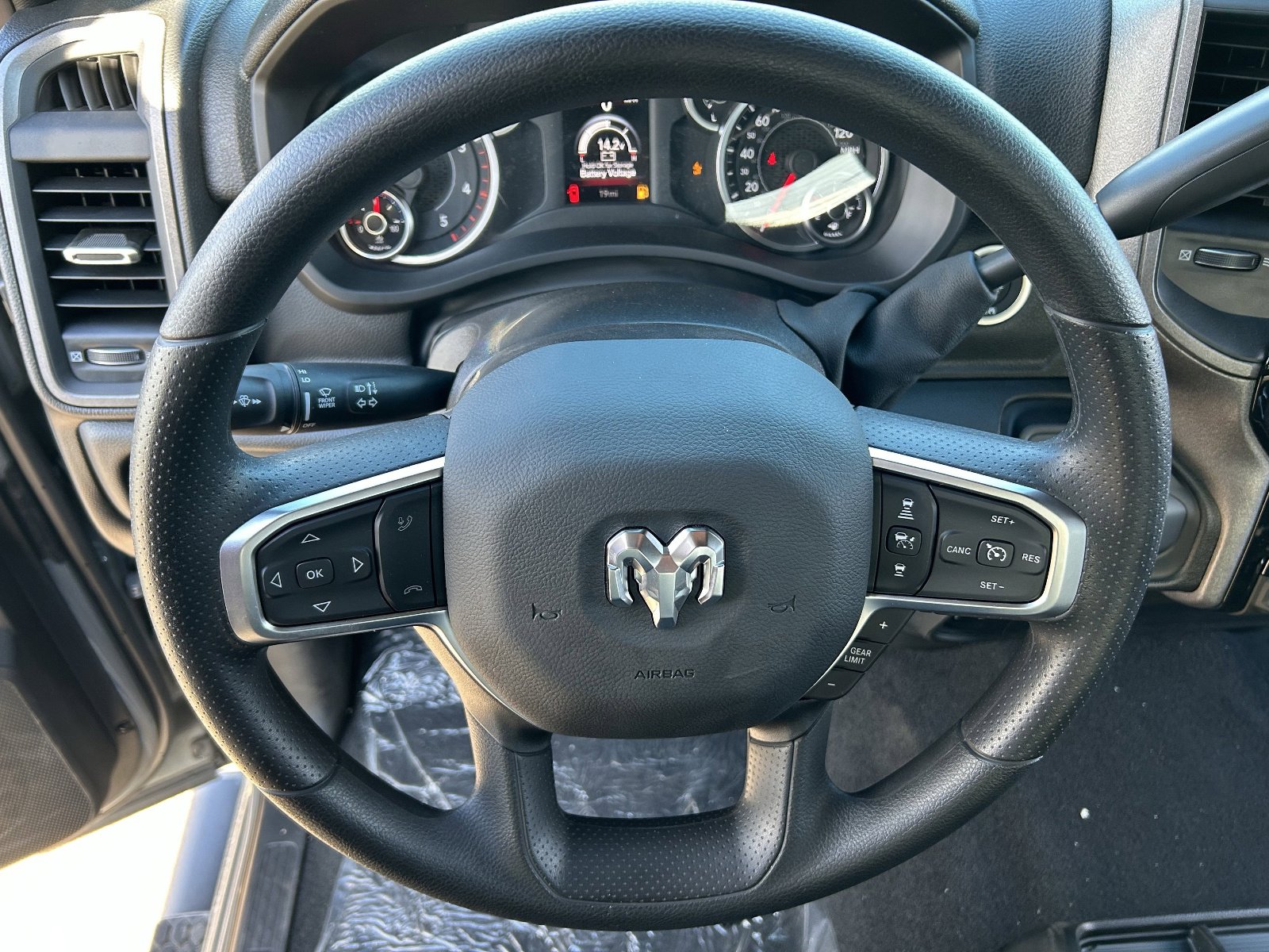 New 2026 RAM 3500 Tradesman AWD/4WD image 18