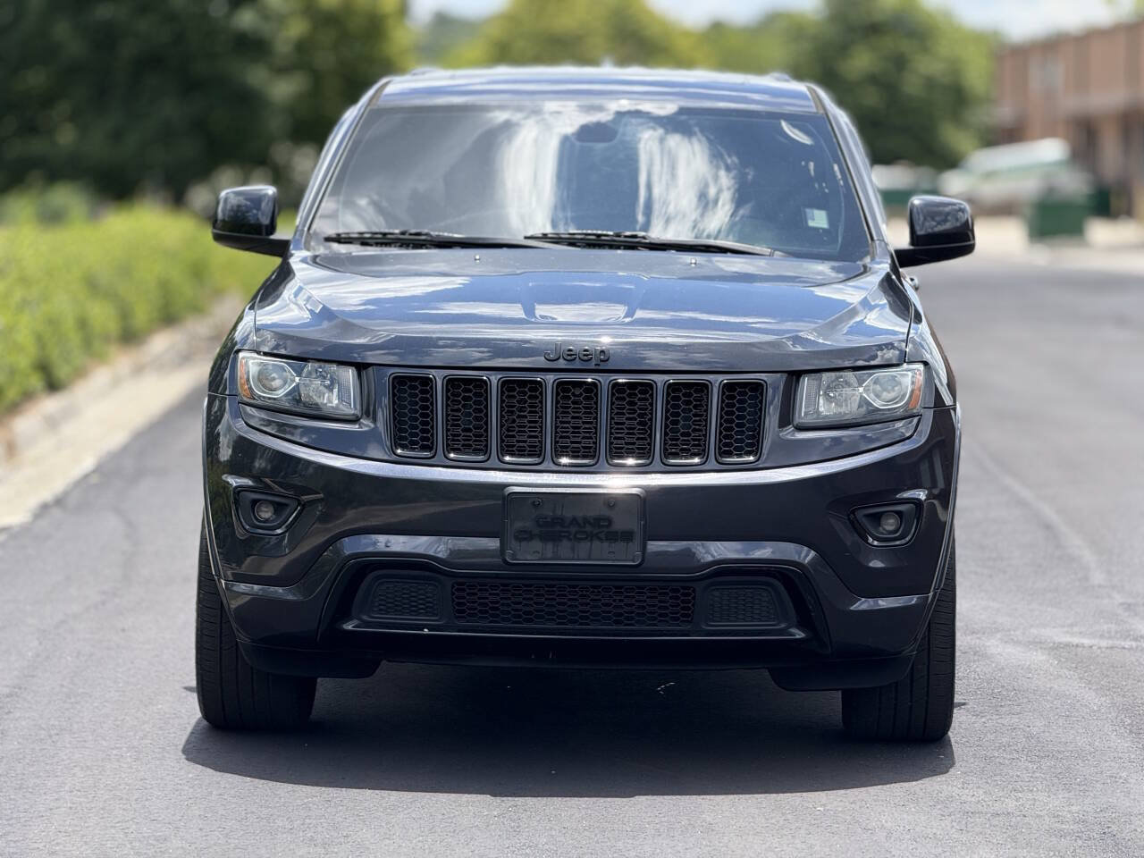 Used 2015 Jeep Grand Cherokee Altitude RWD image 4
