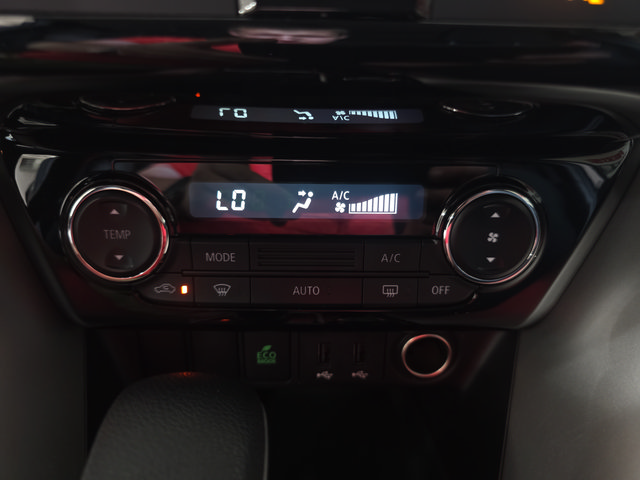 Used 2018 Mitsubishi Eclipse Cross LE AWD/4WD image 19