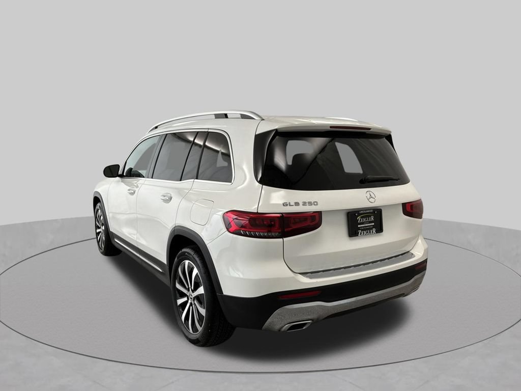 Used 2023 Mercedes-Benz GLB 250 image 7