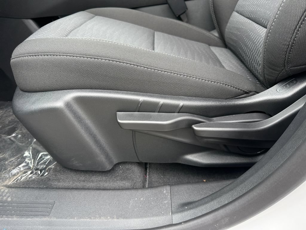 New 2027 Chevrolet Equinox LT FWD image 10