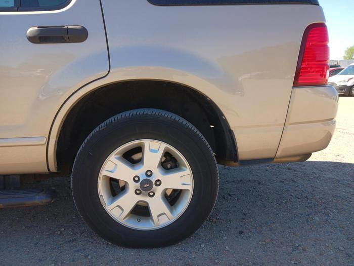 Used 2005 Ford Explorer Sport XLT AWD/4WD image 12