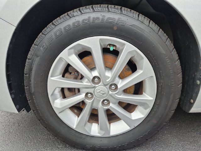 Used 2020 Hyundai Accent SEL FWD image 22