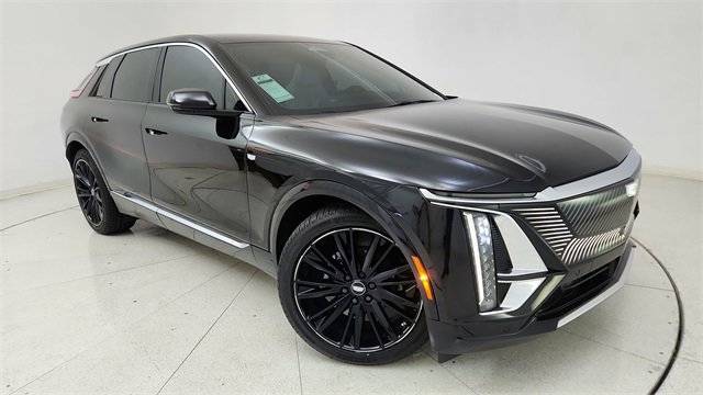 Used 2025 Cadillac Lyriq Luxury image 1