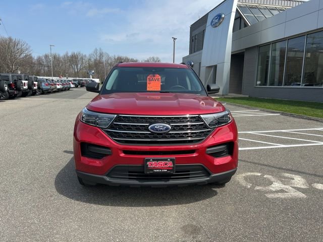 Used 2023 Ford Explorer XLT AWD/4WD image 2