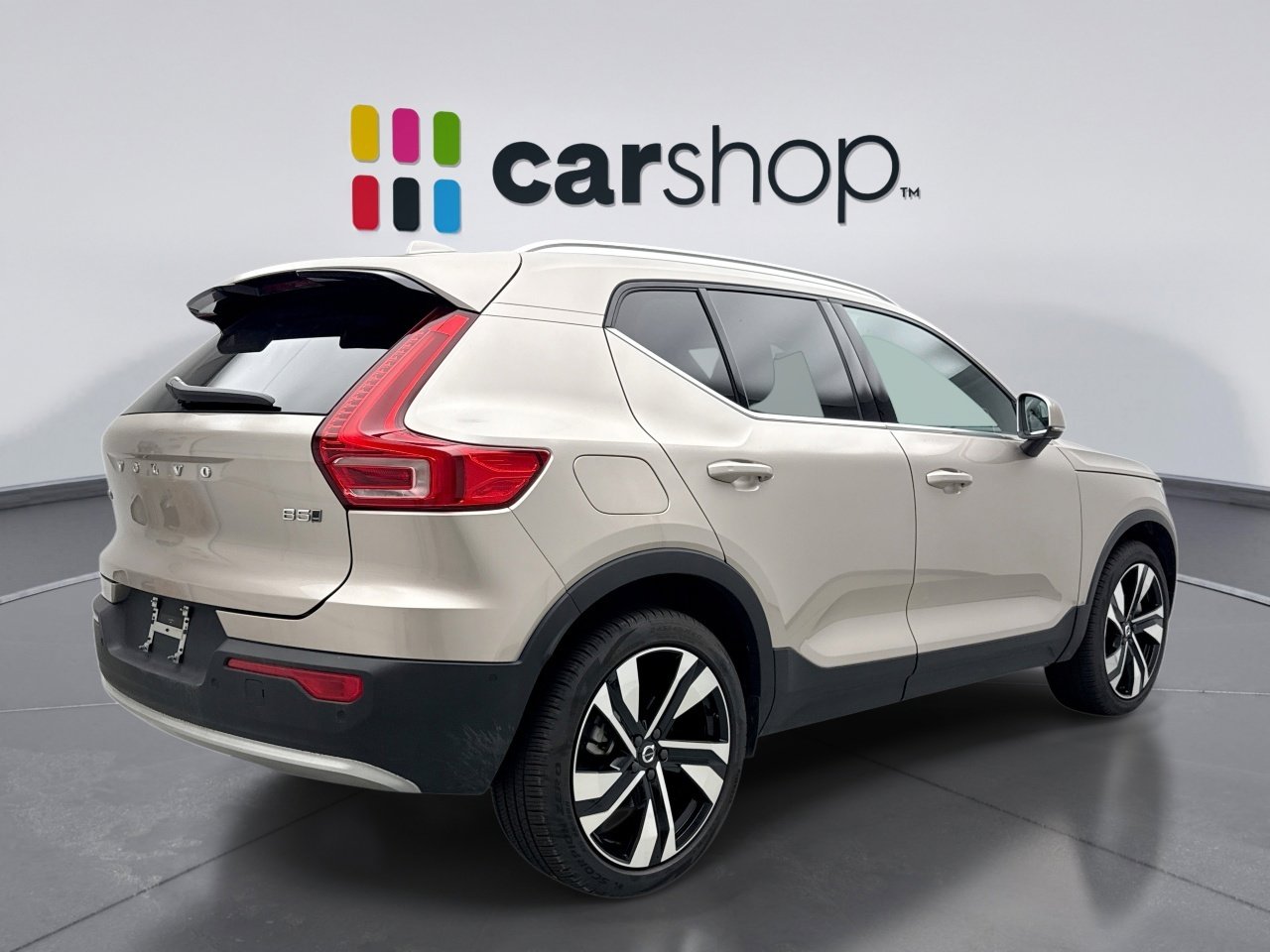 Used 2024 Volvo XC40 B5 Plus w/ Protection Package Premier image 5