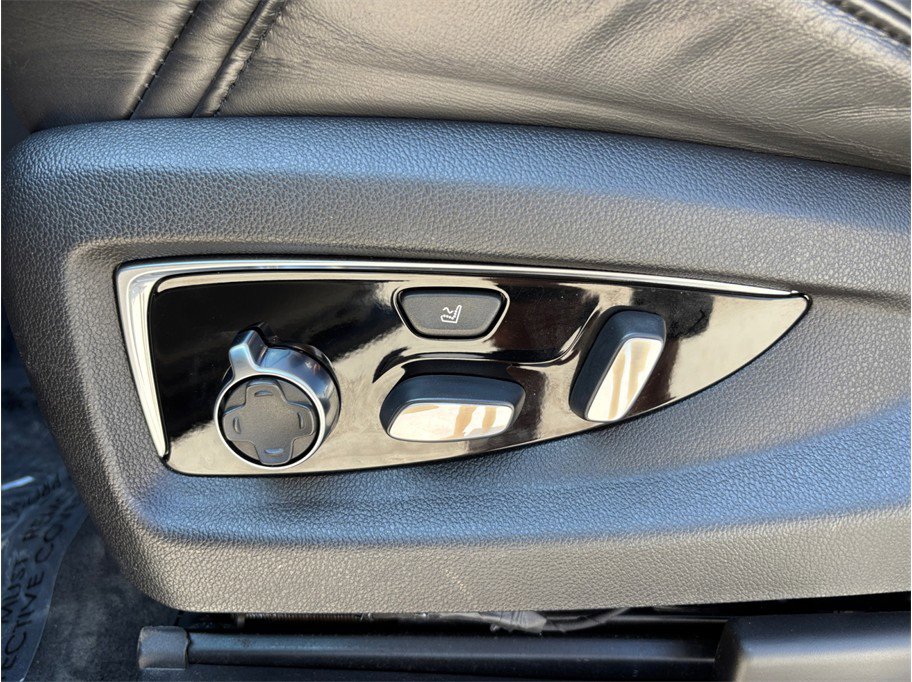 Used 2019 Cadillac Escalade ESV Platinum image 22