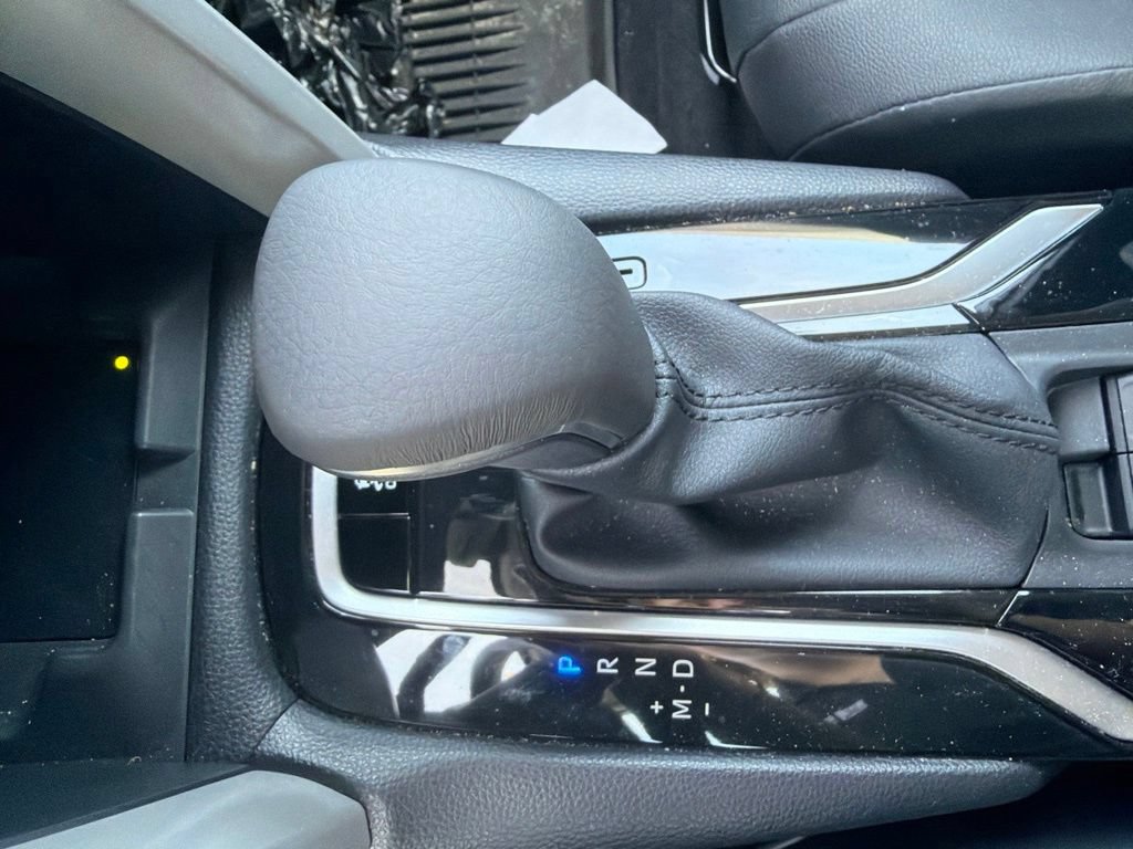 Used 2025 Toyota Corolla Cross XLE FWD image 36