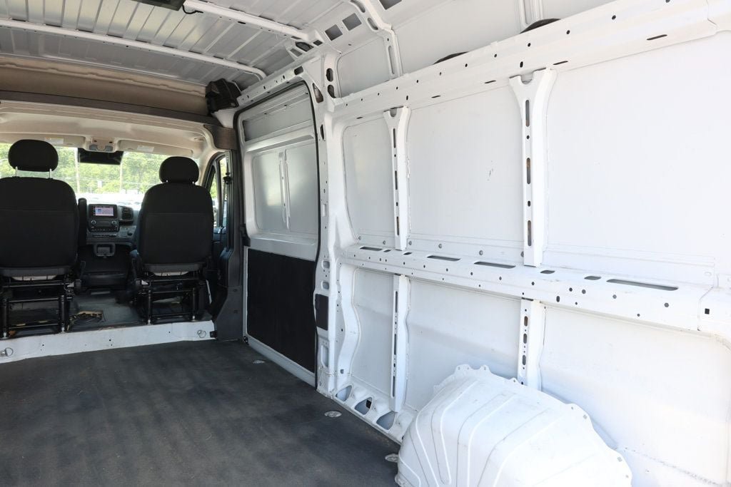 Used 2025 RAM ProMaster 2500 w/ Convenience Group FWD image 18