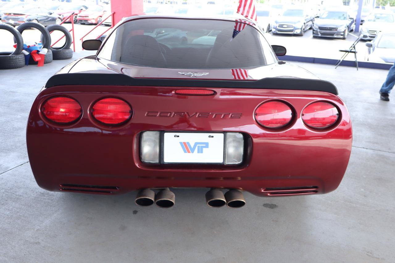 Used 2003 Chevrolet Corvette Coupe w/ Preferred Equipment Group RWD image 8