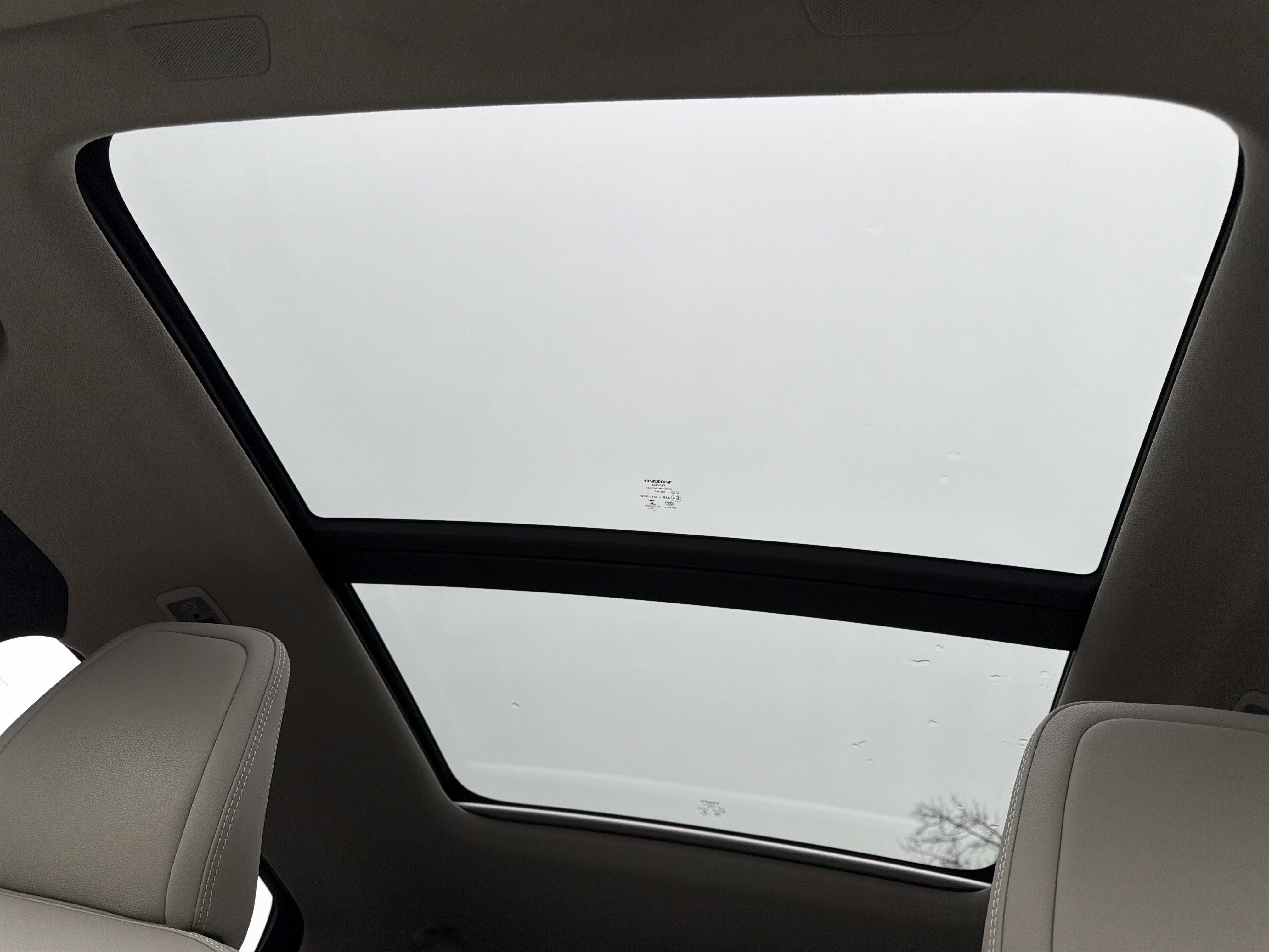 Used 2020 Volvo XC40 T5 Momentum w/ Protection Package Premier image 28