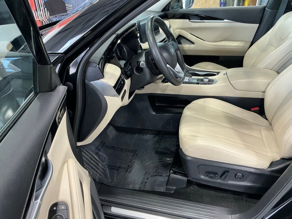 Used 2025 INFINITI QX60 Pure image 3