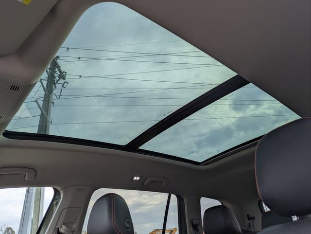 Certified 2025 Volkswagen Atlas Peak Edition SE image 22