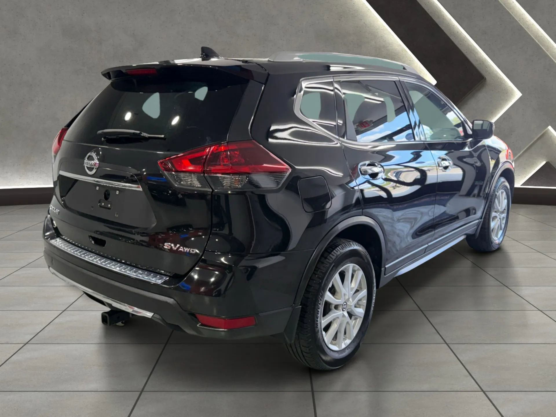 Used 2018 Nissan Rogue SV AWD/4WD image 5