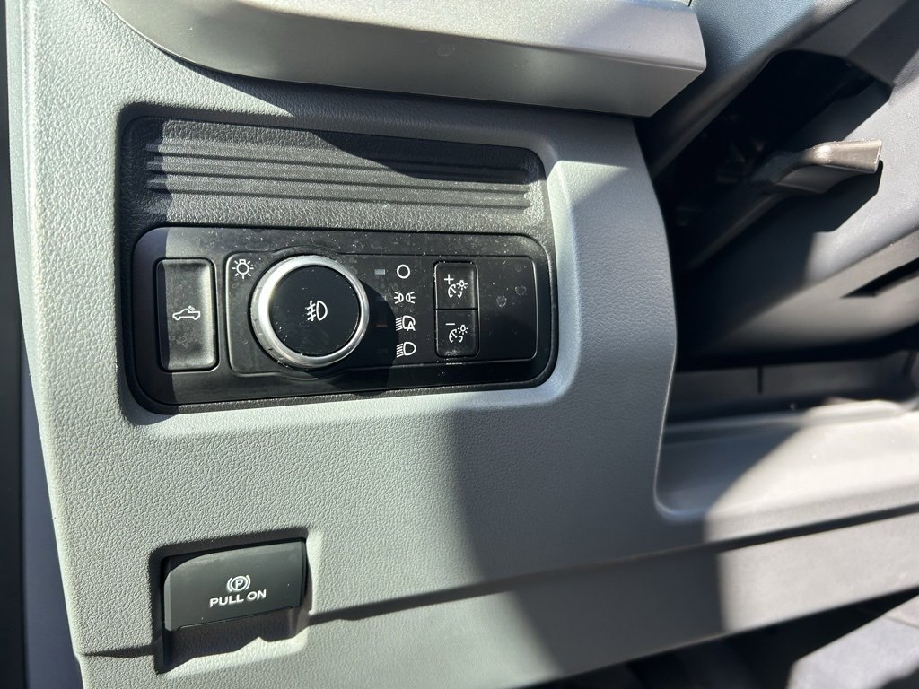 Used 2023 Ford F250 XL w/ XL Chrome Package image 12