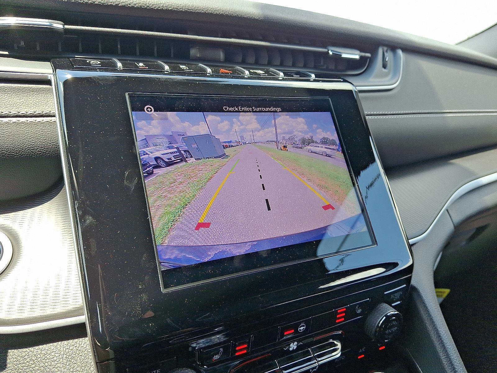 New 2025 Jeep Grand Cherokee L Laredo image 13