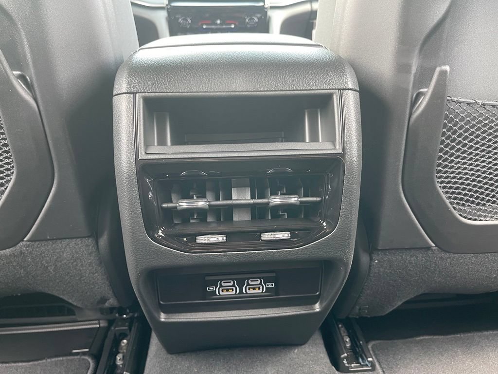 New 2026 Jeep Grand Cherokee Laredo RWD image 36