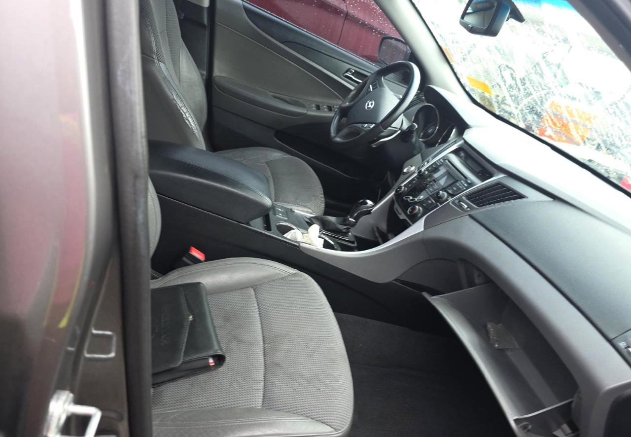 Used 2013 Hyundai Sonata SE image 11
