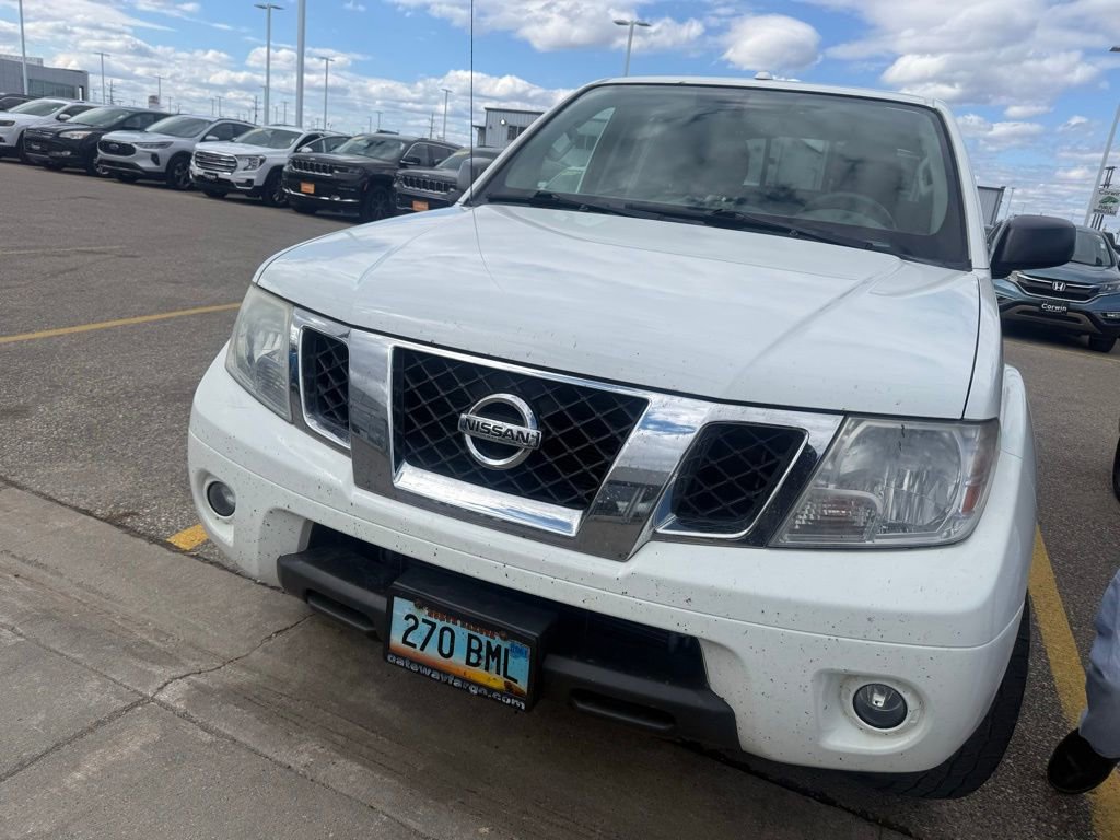 Used 2015 Nissan Frontier SV w/ SV Value Truck Package AWD/4WD image 2
